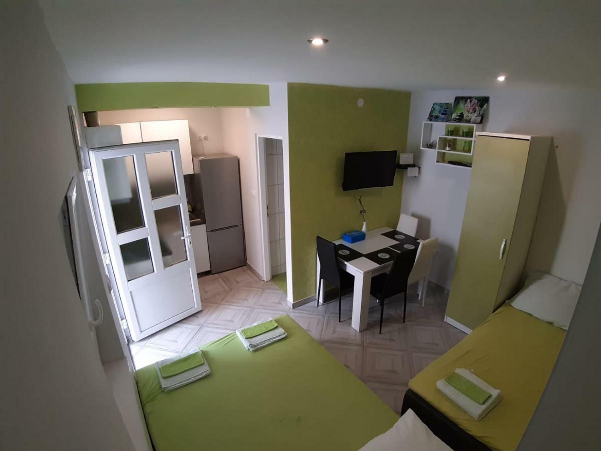 Studio Apartman F&L Makarska Exterior photo